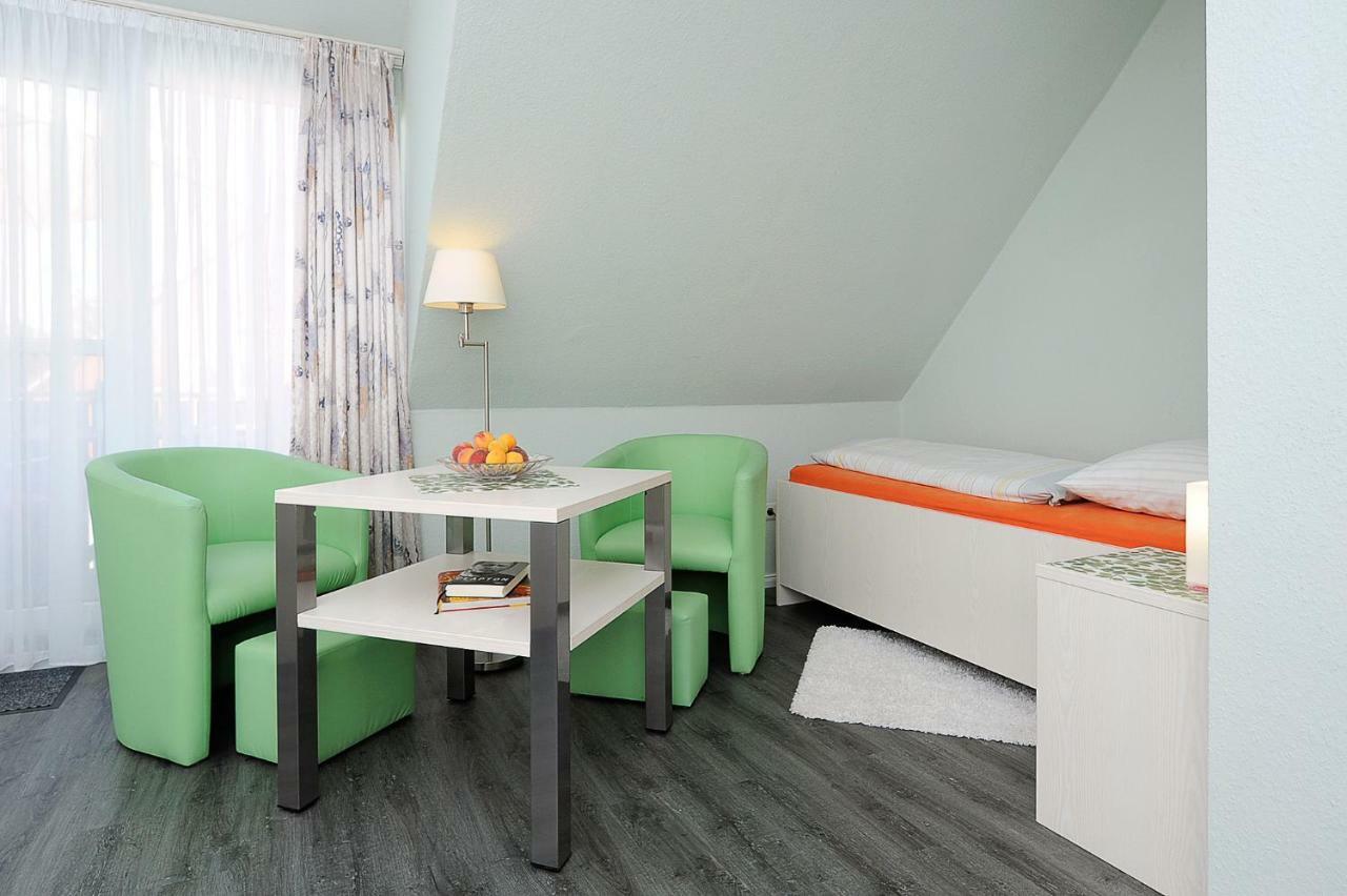 Hotel Garni Haus Am Meer Нойхарлингерзиль Экстерьер фото