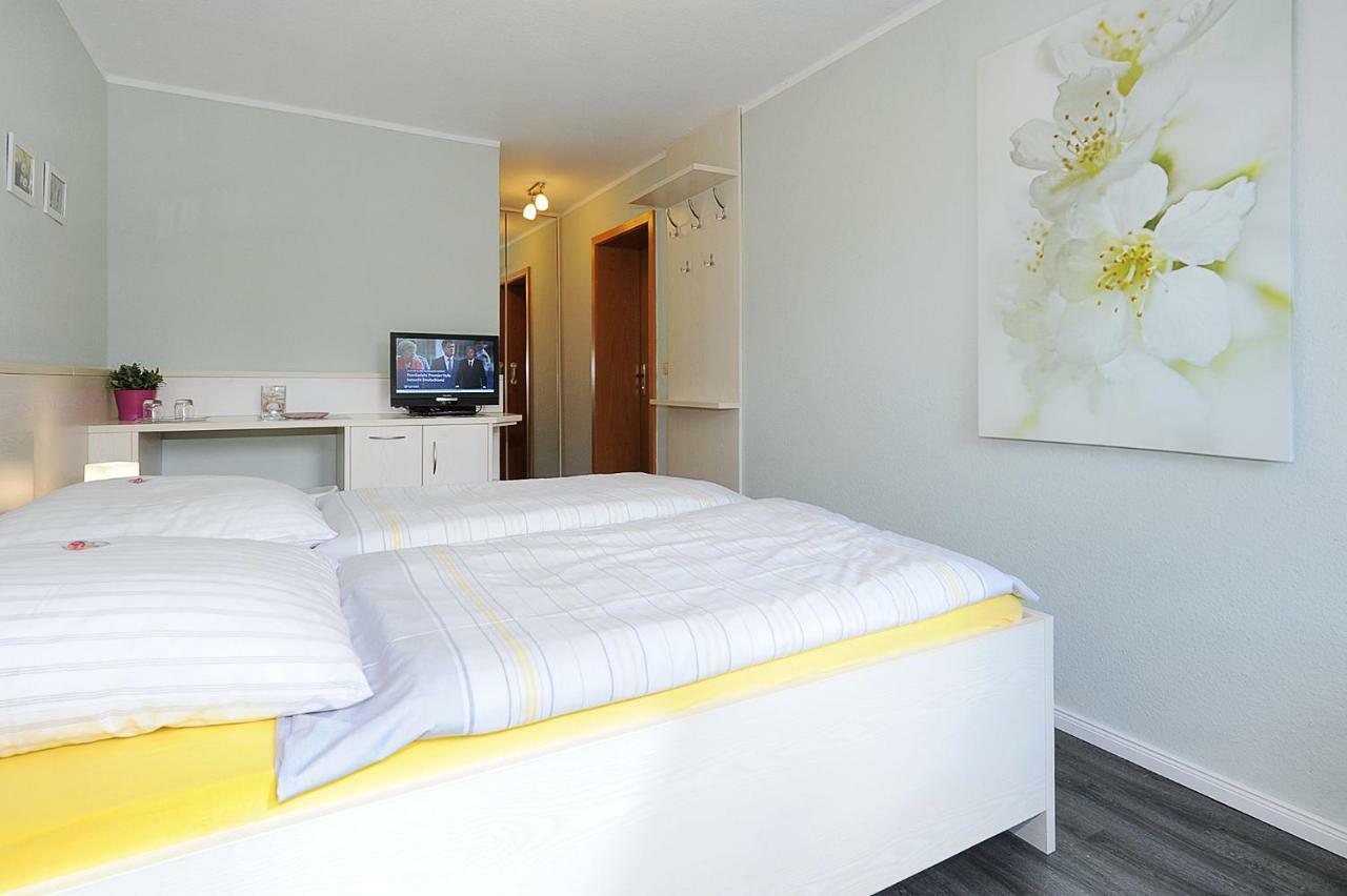 Hotel Garni Haus Am Meer Нойхарлингерзиль Экстерьер фото